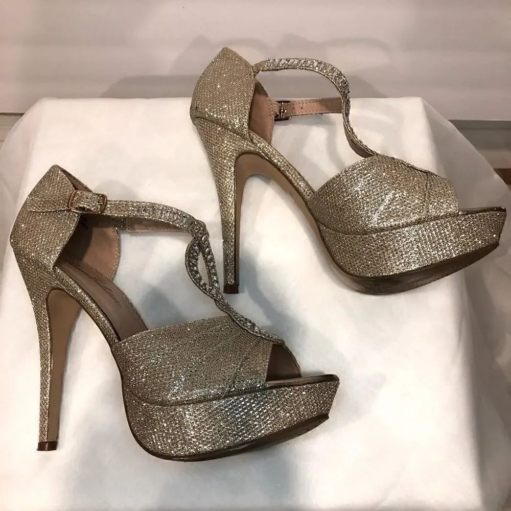 De Blossom Collection Alina nude/gold Strappy heels - Picture 8 of 15